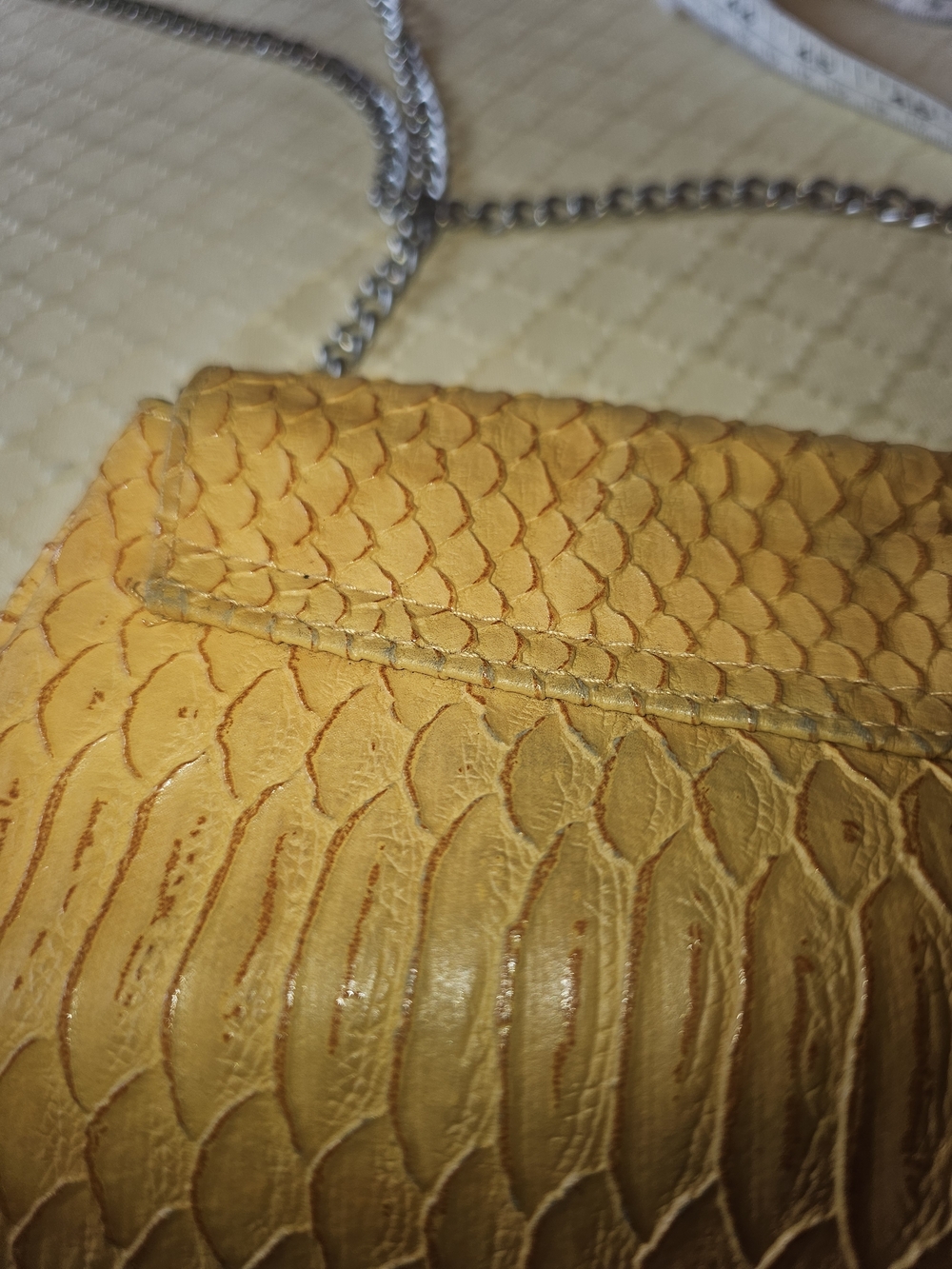 Source Unknown Yellow Textured Crossbody with Silver Chain - Picture 14 of 14
